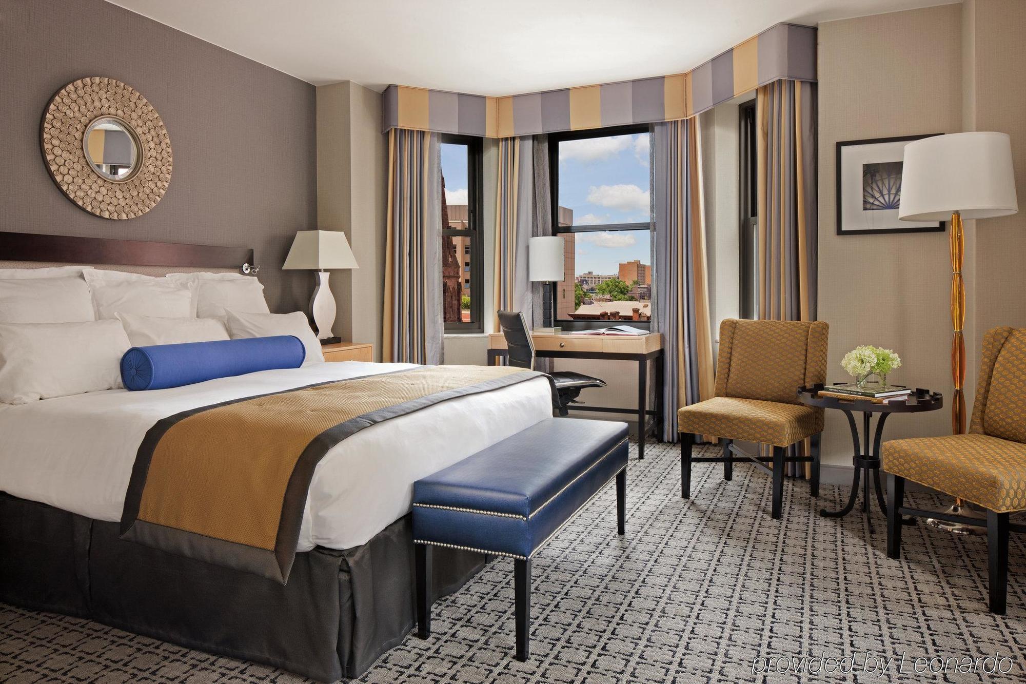 The Latham Hotel - Downtown Philadelphia Room photo